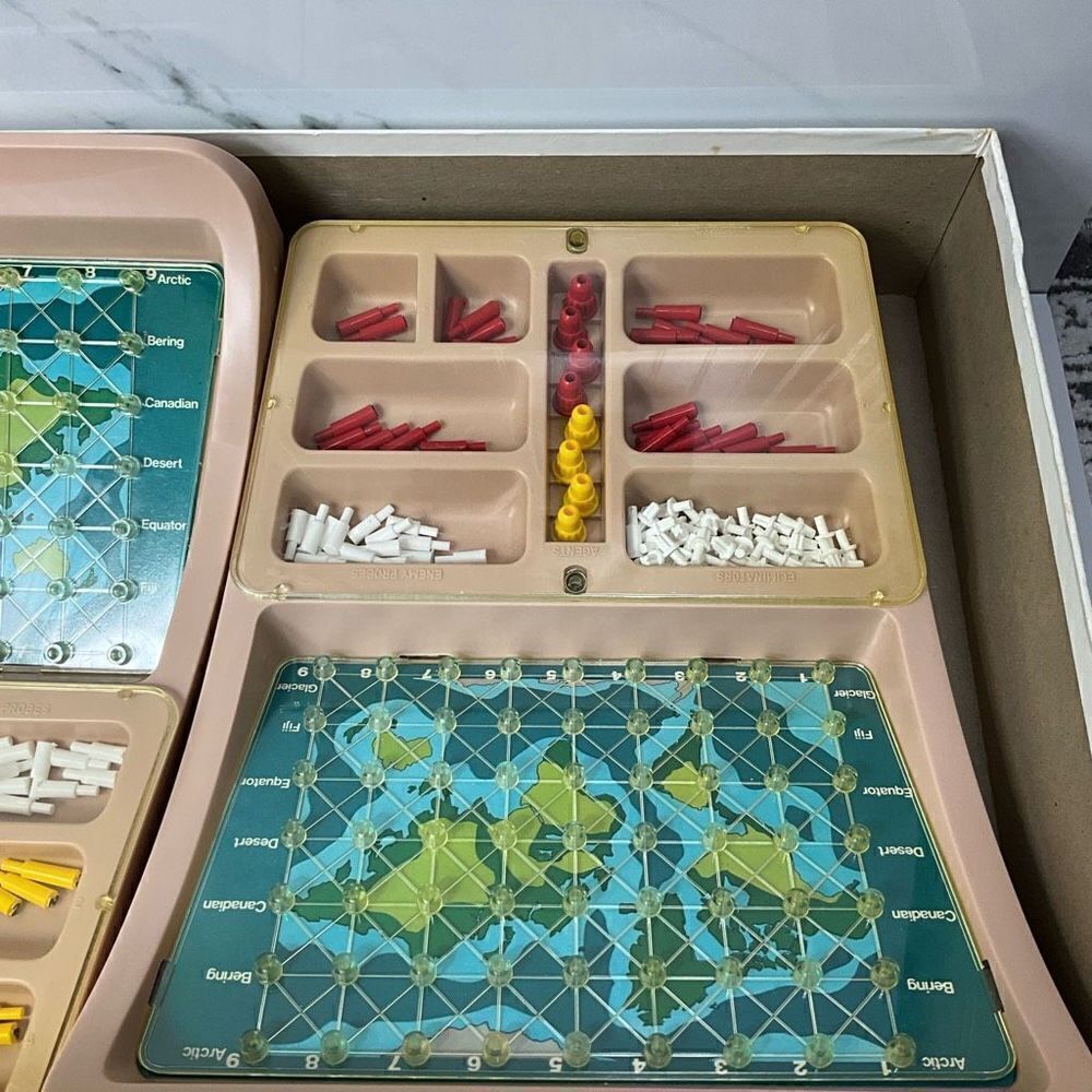 VINTAGE 70’s Checkpoint:Danger Game  - Picture 4 of 8